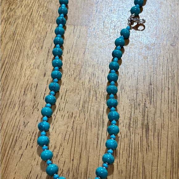 Beautiful necklace 17” - Picture 2 of 5